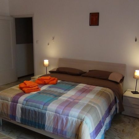 A Casa Di Franci Apartment Парма Екстериор снимка