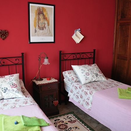 A Casa Di Franci Apartment Парма Екстериор снимка