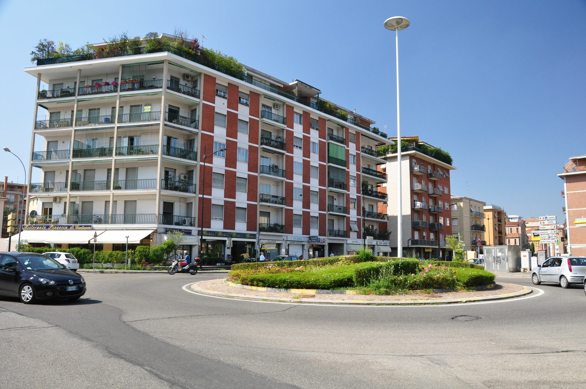 A Casa Di Franci Apartment Парма Екстериор снимка