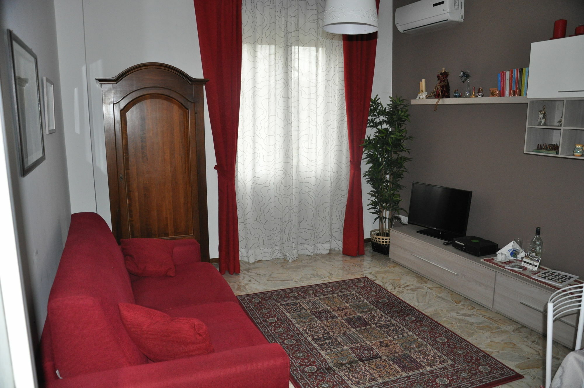 A Casa Di Franci Apartment Парма Екстериор снимка